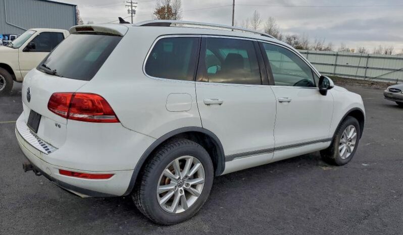 
								2014 Volkswagen Touareg full									