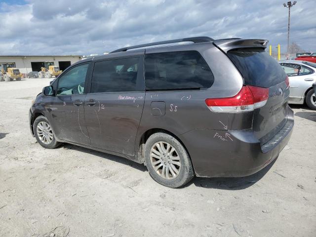 2012 Toyota Sienna xle