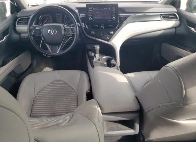 
								2021 Toyota Camry se full									