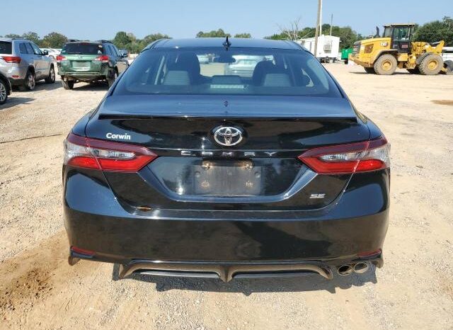 
								2021 Toyota Camry se full									