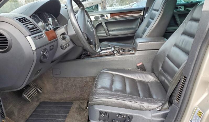 
								2004 Volkswagen Touareg full									