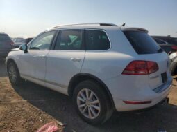
										2014 Volkswagen Touareg v6 full									