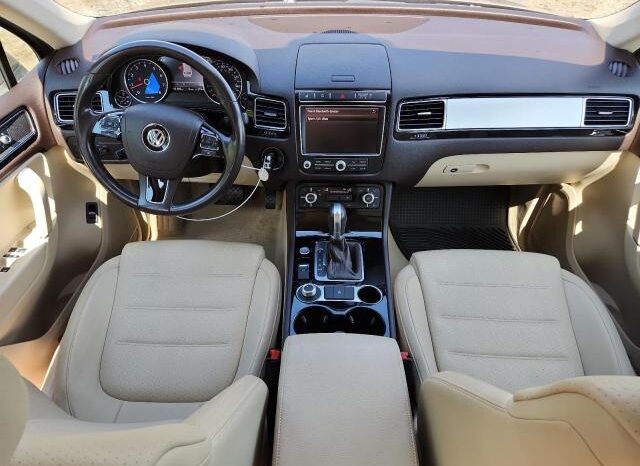 
								2016 Volkswagen Touareg full									