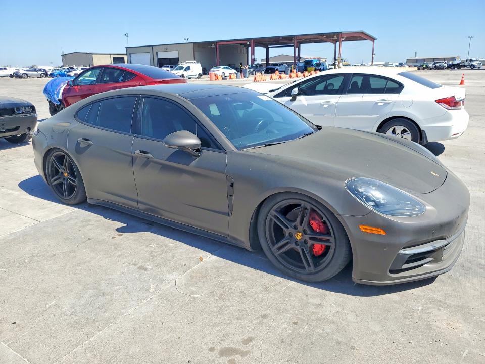 2017 Porsche Panamera