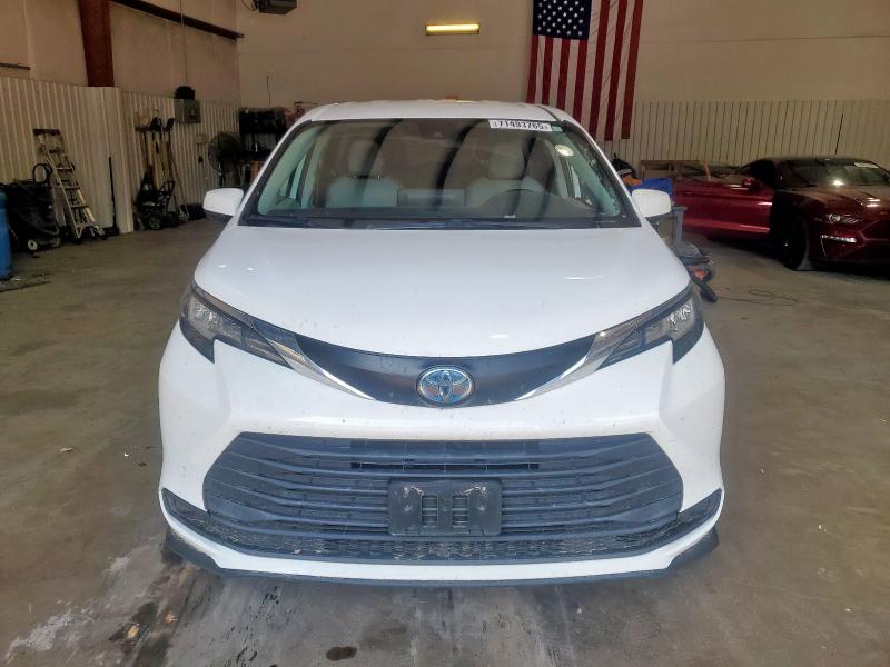 2021 Toyota Sienna