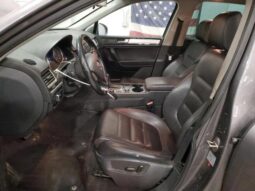 
										2012 Volkswagen Touareg full									