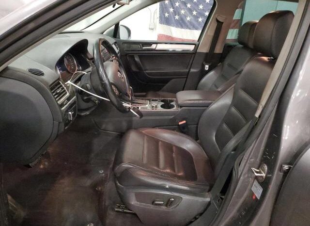 
								2012 Volkswagen Touareg full									