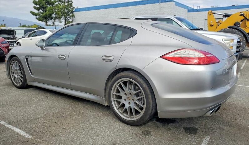 
								2012 Porsche Panamera full									