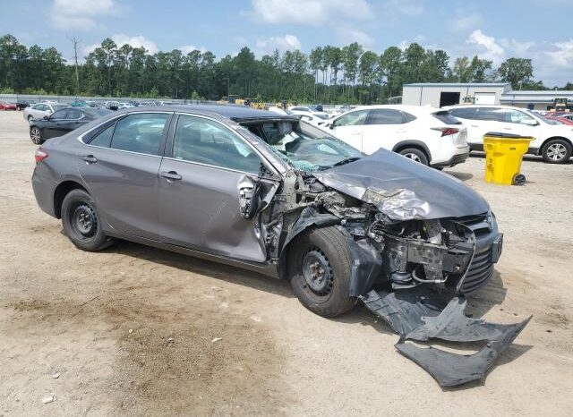 
								2017 Toyota Camry le full									
