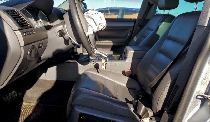
								2008 Volkswagen Touareg full									
