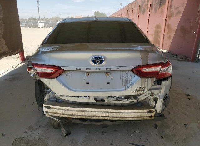 
								2020 Toyota Camry xle full									