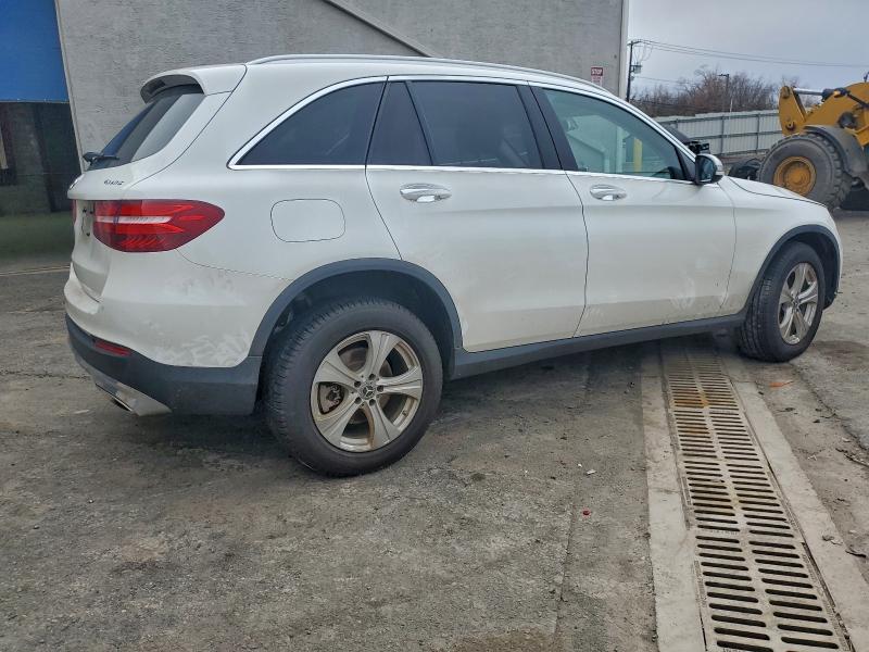 2017 Mercedes-benz Glc