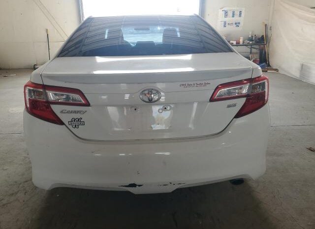 
								2012 Toyota Camry base full									
