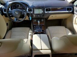 
										2016 Volkswagen Touareg full									