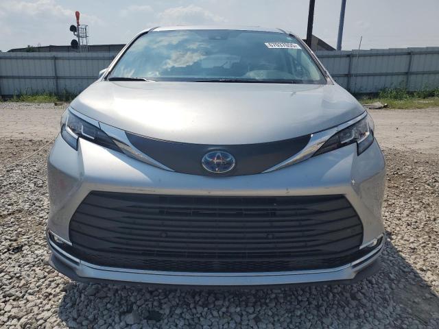 2023 Toyota Sienna
