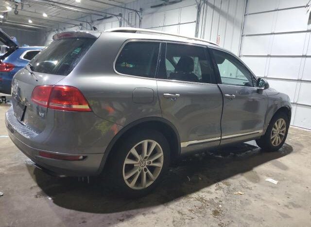 
								2014 Volkswagen Touareg full									