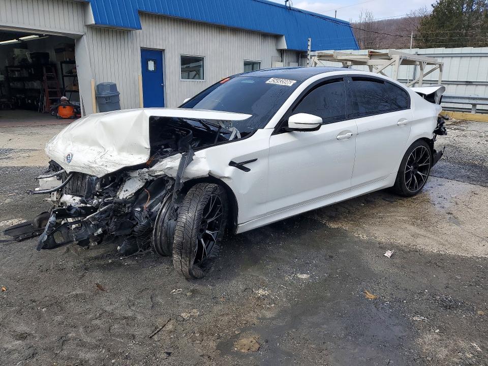 2022 BMW M5