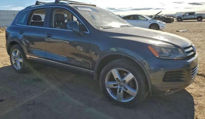 
								2013 Volkswagen Touareg full									
