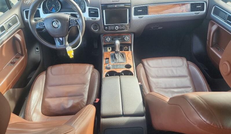 
								2012 Volkswagen Touareg full									