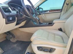 
										2013 Volkswagen Touareg full									