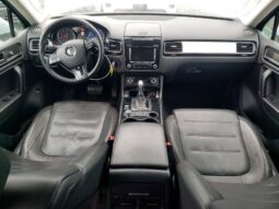 
										2014 Volkswagen Touareg full									