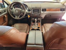 
										2014 Volkswagen Touareg full									