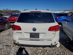
										2013 Volkswagen Touareg full									