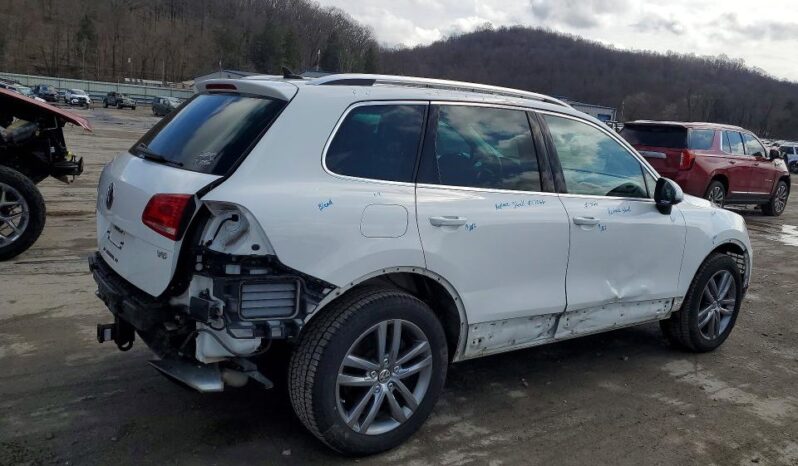 
								2016 Volkswagen Touareg full									