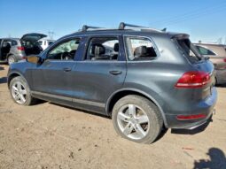 
										2013 Volkswagen Touareg full									