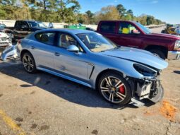 
										2015 Porsche Panamera full									