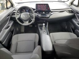 
										2021 Toyota C-hr full									