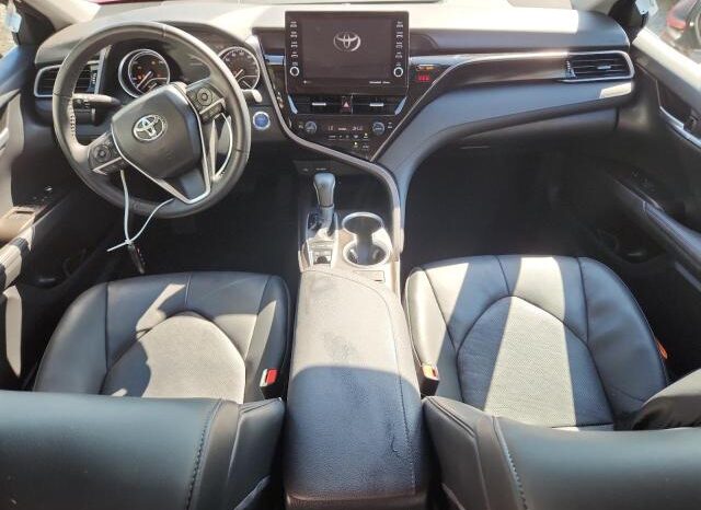 
								2023 Toyota Camry xle full									