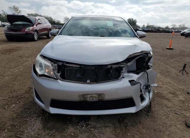 
								2012 Toyota Camry base full									