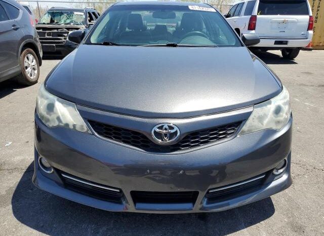 
								2012 Toyota Camry se full									