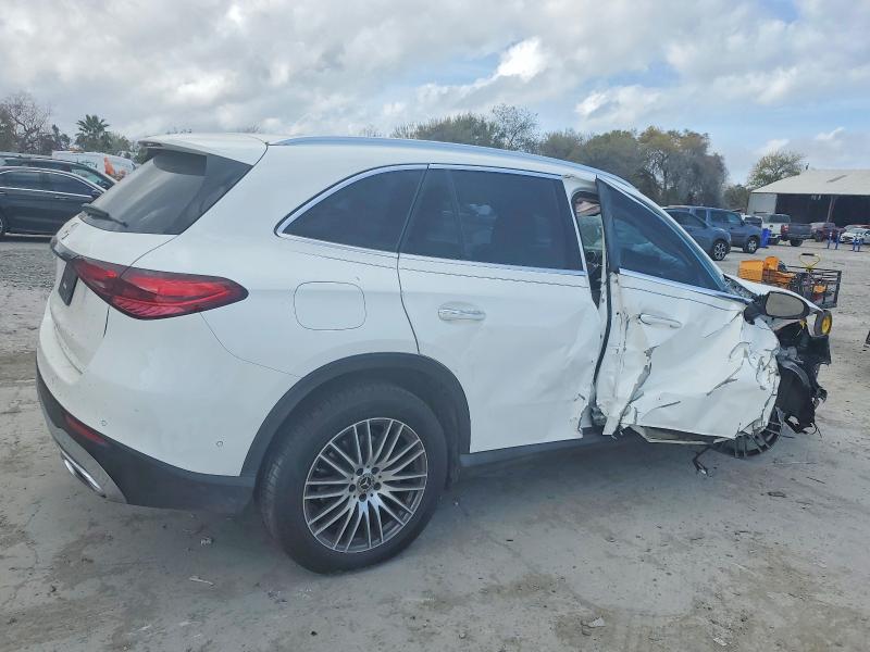 2024 Mercedes-benz Glc