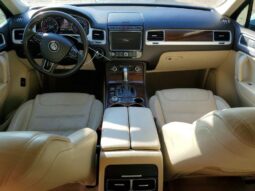 
										2015 Volkswagen Touareg full									