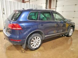 
										2012 Volkswagen Touareg full									