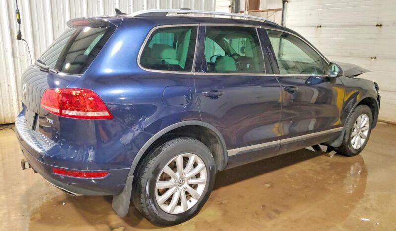 
								2012 Volkswagen Touareg full									