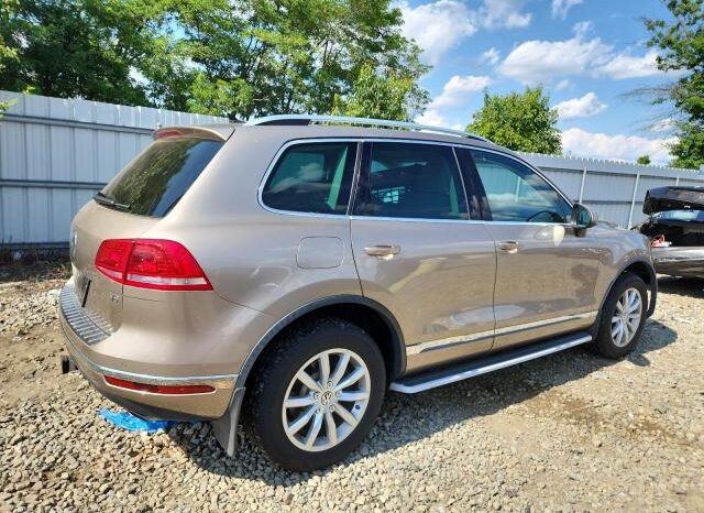 
								2016 Volkswagen Touareg full									