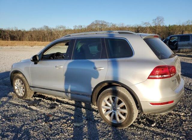 
								2012 Volkswagen Touareg full									