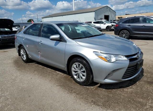 
								2016 Toyota Camry le full									