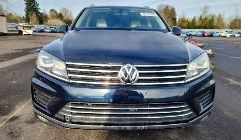 
								2015 Volkswagen Touareg full									