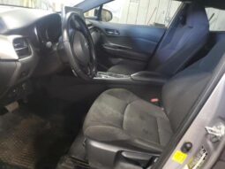 
										2019 Toyota C-hr full									
