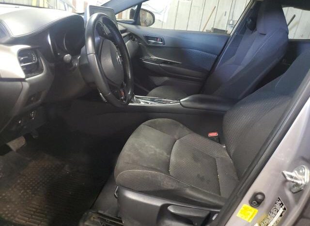 
								2019 Toyota C-hr full									