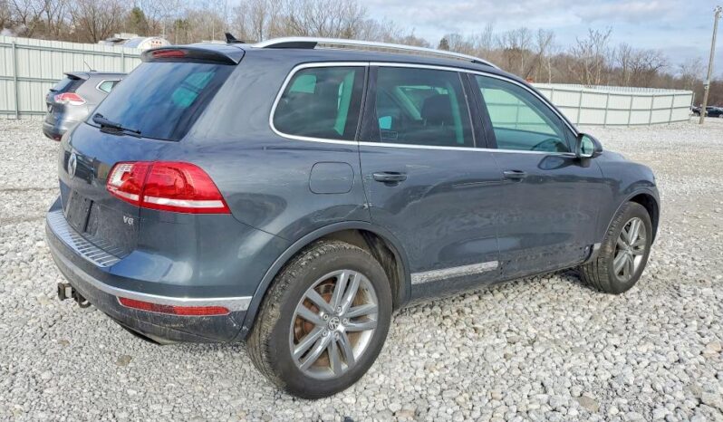 
								2015 Volkswagen Touareg full									