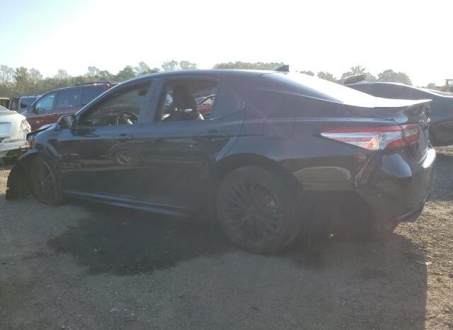 
								2020 Toyota Camry se full									