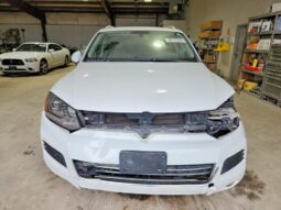 
										2014 Volkswagen Touareg full									