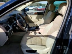 
										2016 Volkswagen Touareg full									