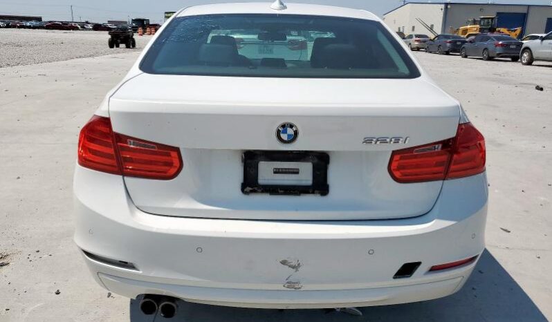 
								2015 BMW 3 series full									