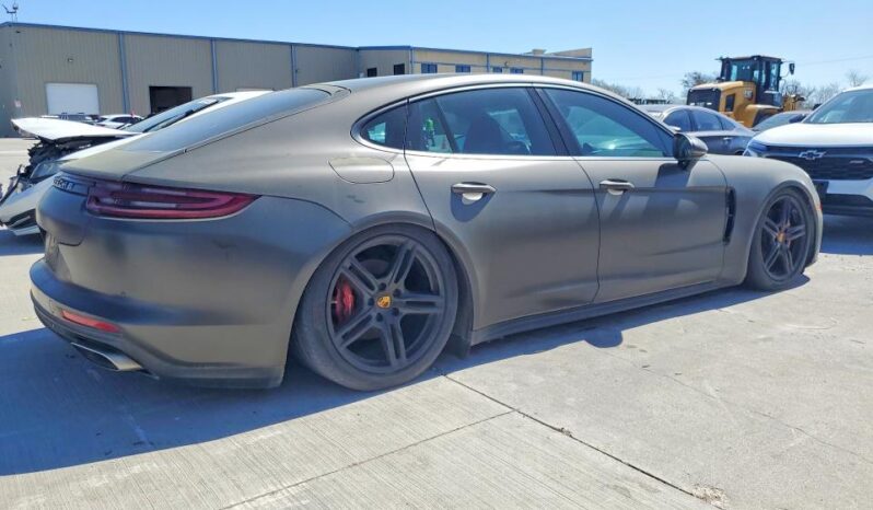 
								2017 Porsche Panamera full									